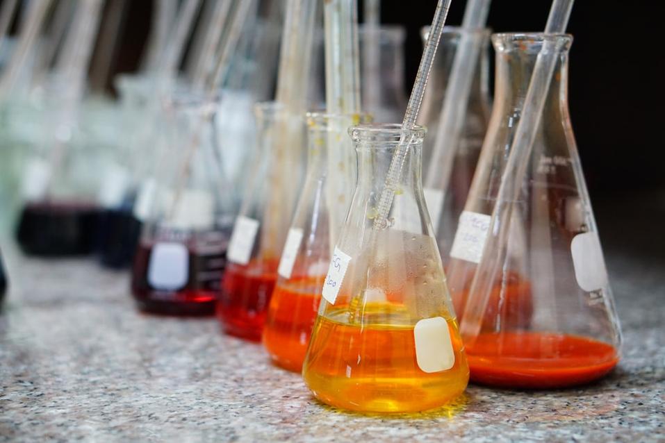 Why Nonpolar Solvents Are Oil’s Best Friends