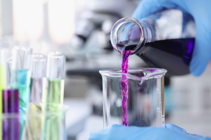 Flavor differences in red wines often arise from a small fraction of its chemical constituents.